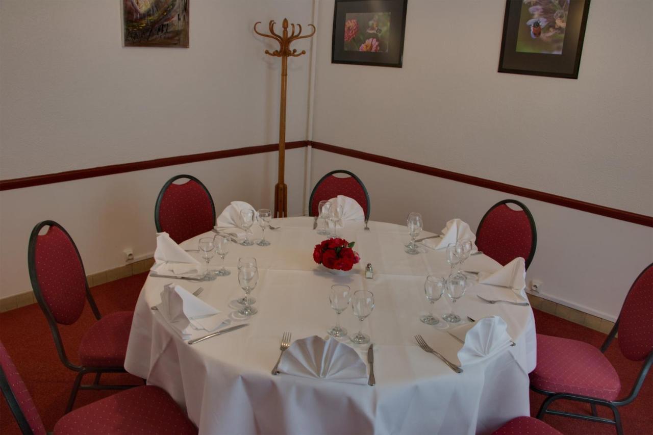 Le Chalet De La Foret Hotel 3 Etoiles Et Restaurant Вьерзон Экстерьер фото